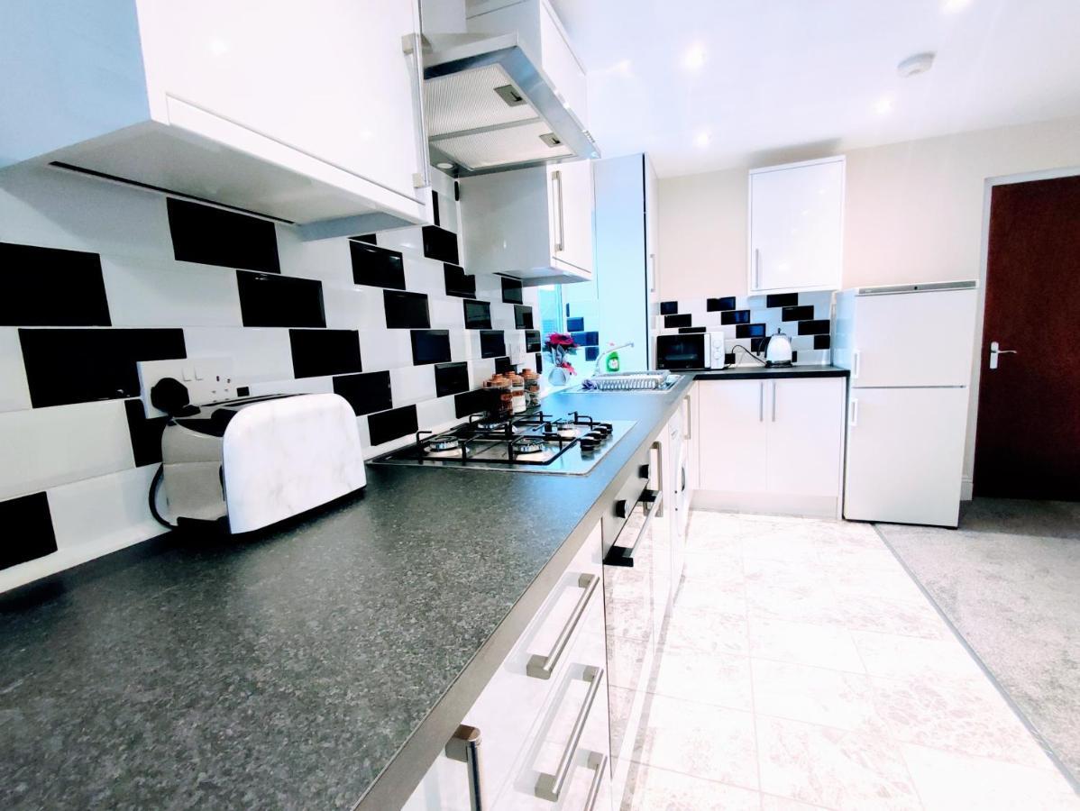 Crystal Suite 2 -Free Private Parking North Shields Dış mekan fotoğraf